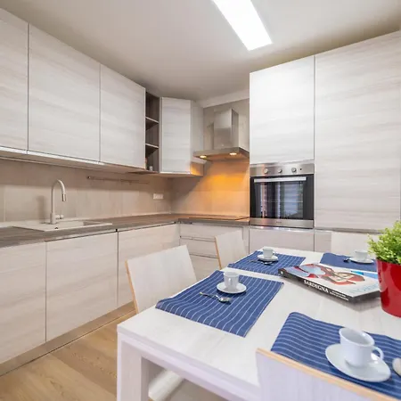 Apartment Smeralda *